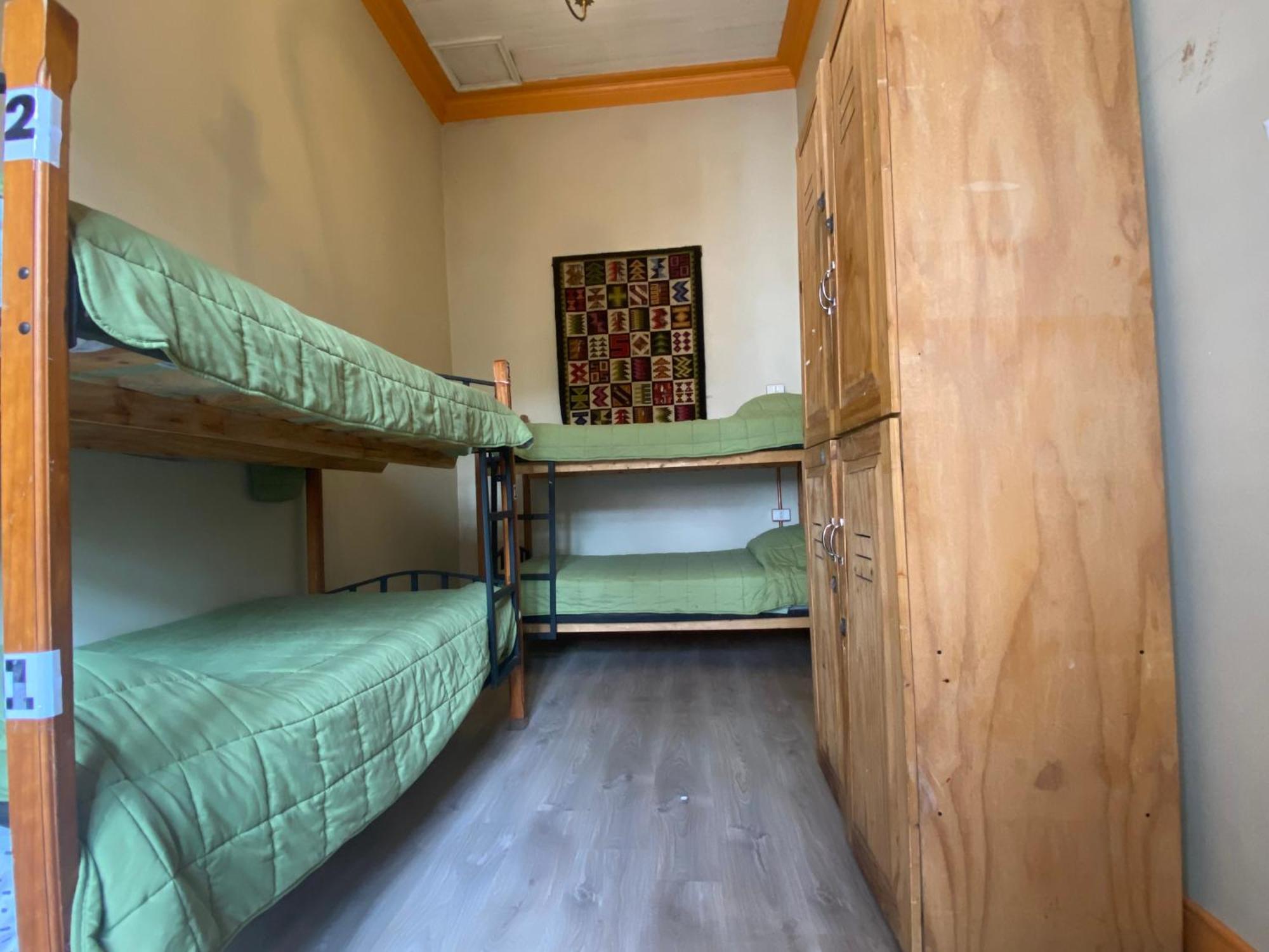 La Casa Roja Albergue Santiago