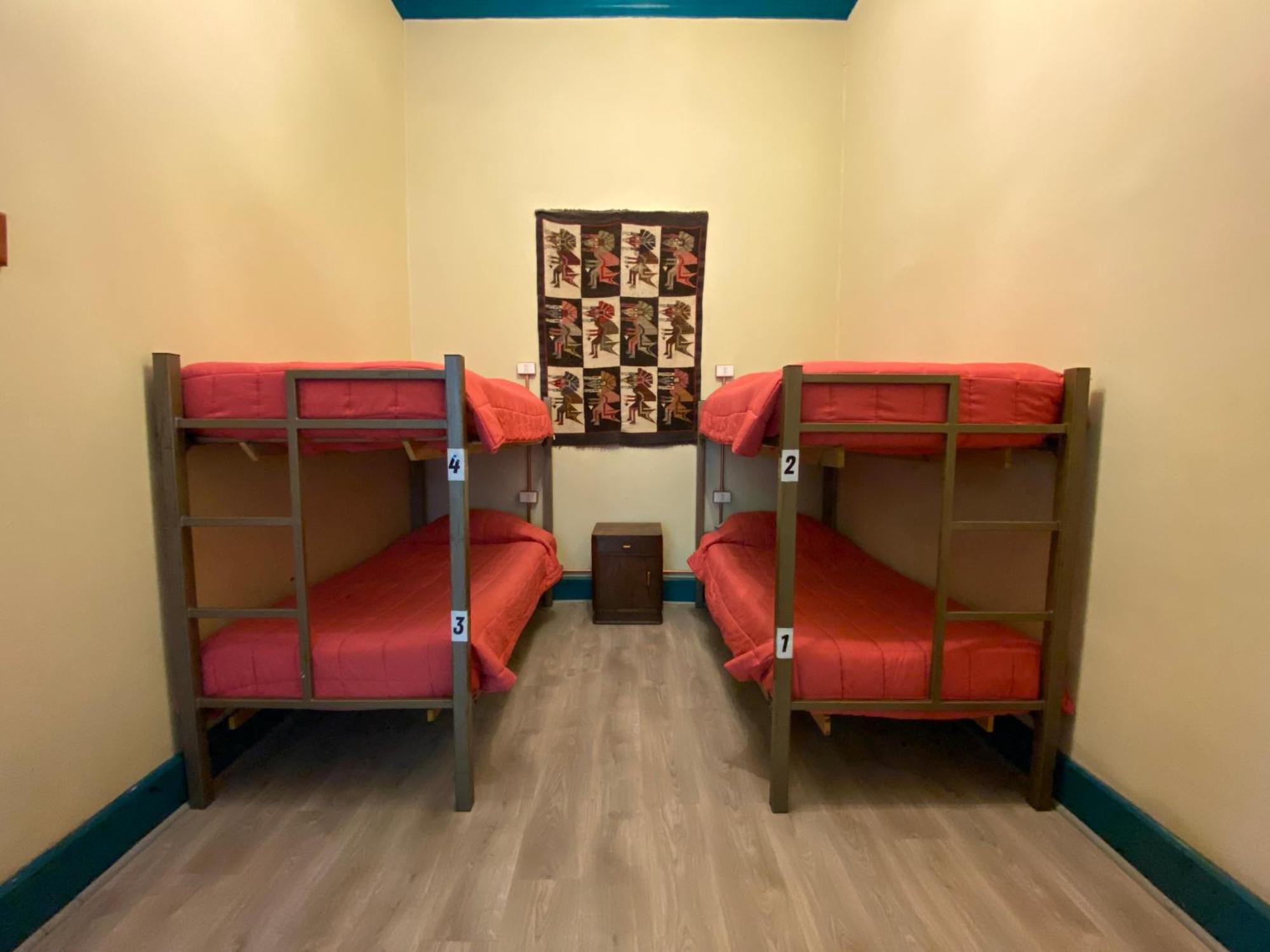 La Casa Roja Hostal