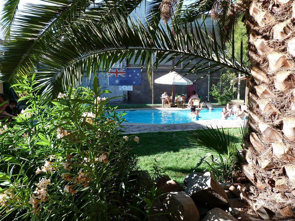 La Casa Roja Hostal *